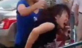 吃瓜女生扇巴掌,一场意外的网络风波