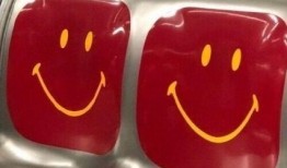 男友吃瓜文案搞笑,笑料横飞，瓜田里的欢乐时光