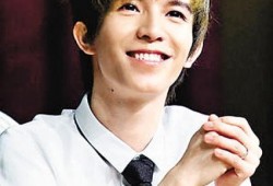 网络吃瓜郭敬明,网络吃瓜背后的文学巨匠