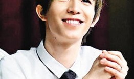 网络吃瓜郭敬明,网络吃瓜背后的文学巨匠