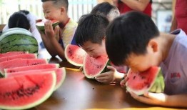 幼儿吃瓜大赛