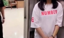 坐电梯吃瓜,揭秘现代都市的“吃瓜”文化