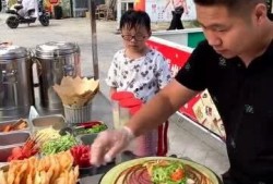 摊位吃瓜小品,趣味横生的市井小品