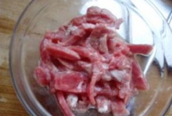 孩子吃小瓜牛肉,孩子营养美食新选择