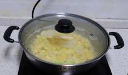 吃哈密瓜拉稀水,揭秘美味背后的健康隐患