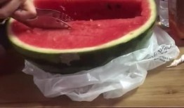 寝室楼吃瓜,揭秘校园生活那些事儿