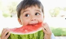 假装吃瓜网友图片