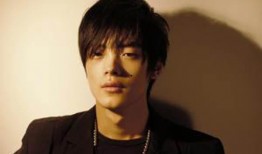 网络吃瓜郭敬明,网络吃瓜背后的文学巨匠