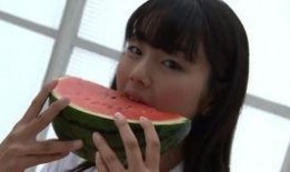 女孩叫我吃瓜,女孩邀我共品生活“瓜”