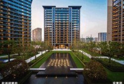 融耀新城吃瓜,揭秘吃瓜群众的欢乐盛宴