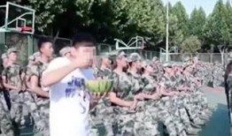 军训和吃瓜,青春汗水与校园趣闻的交织